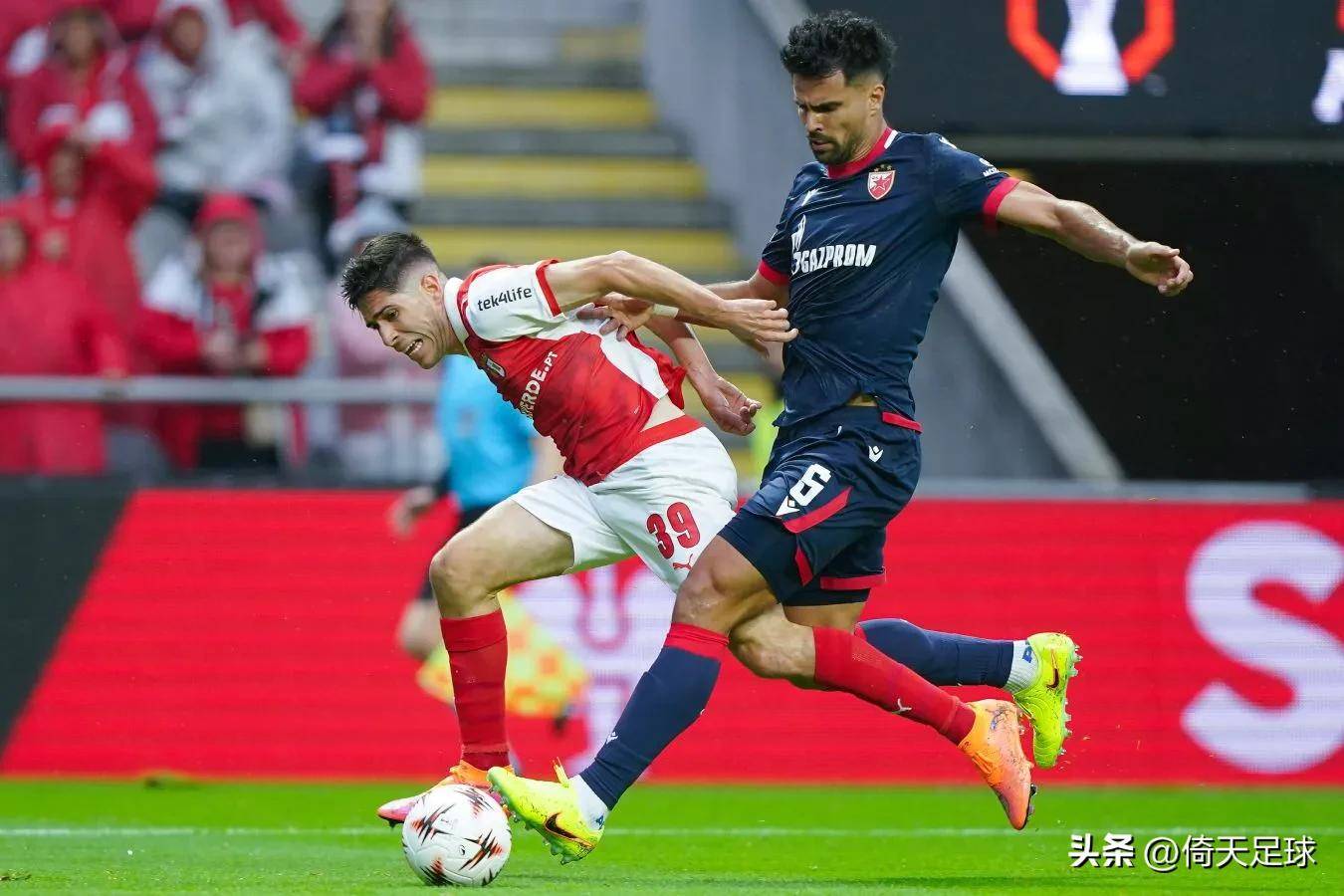 包含赛地聚焦：欧联集结日热度飙升；里昂刷新队史纪录；赛场秩序良好；医务组通报恢复的词条