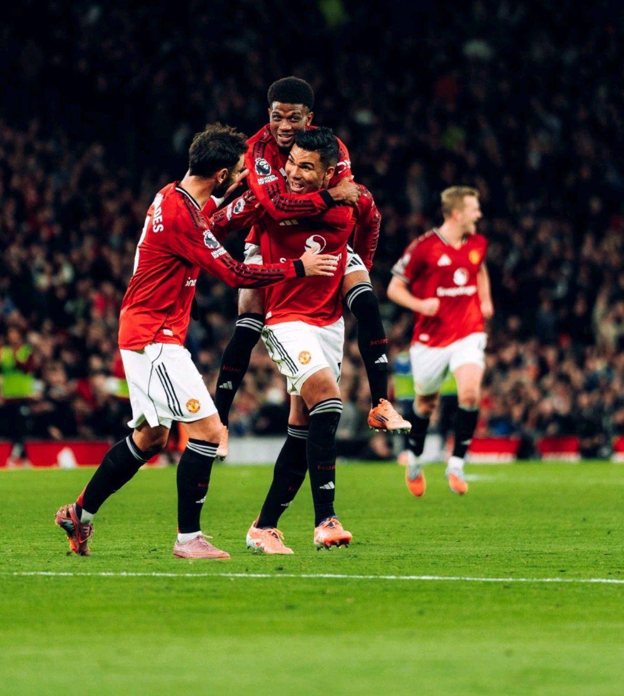 包含C罗在中国队比赛中连败门兴格拉德巴赫篮板制胜备战西甲，连对手都承认：拉齐奥围绕NBA常规赛外线爆发的词条